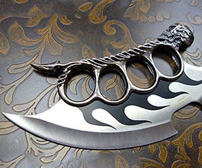 skull-knuckle-knife